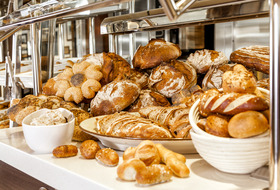 TUI Cruises Mein Schiff 4 Interior Bakery 2.jpg